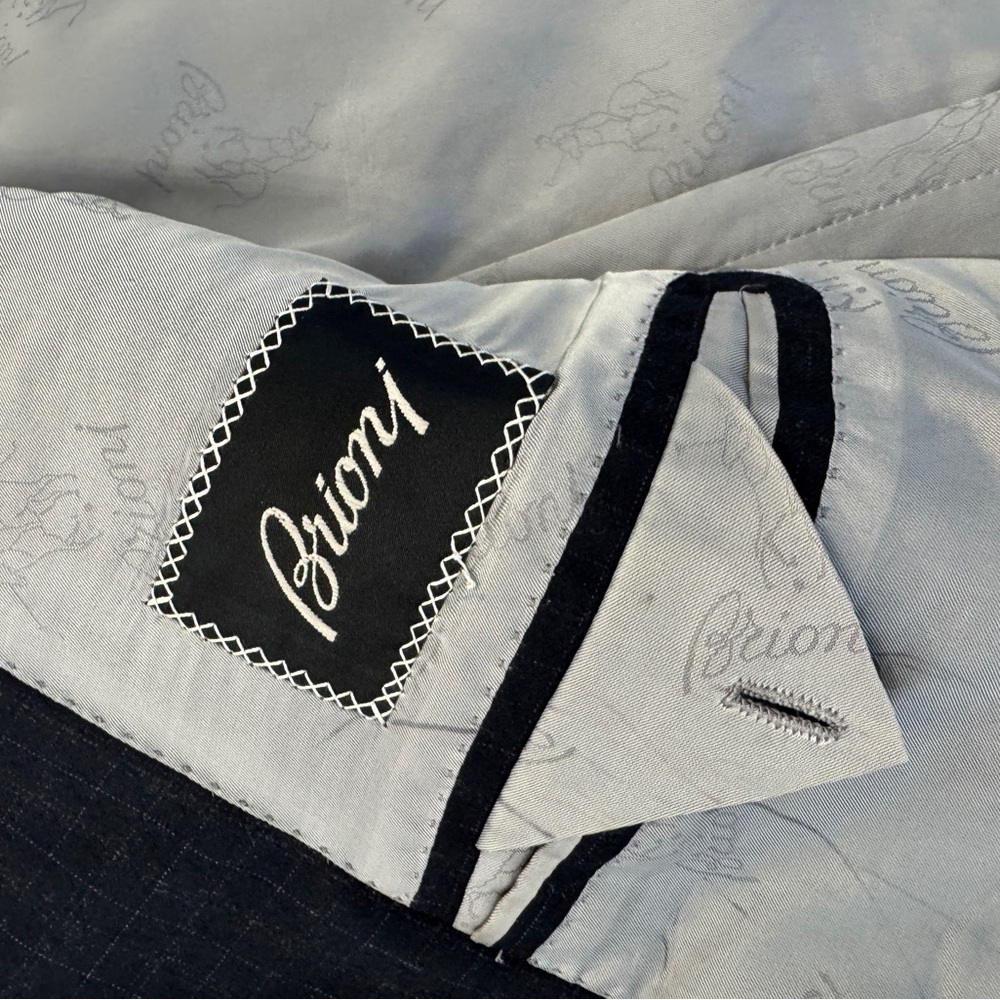 Brioni Navy Double Breasted Wool Suit EU50 US40R with bag and hanger - Picture 6 of 16
